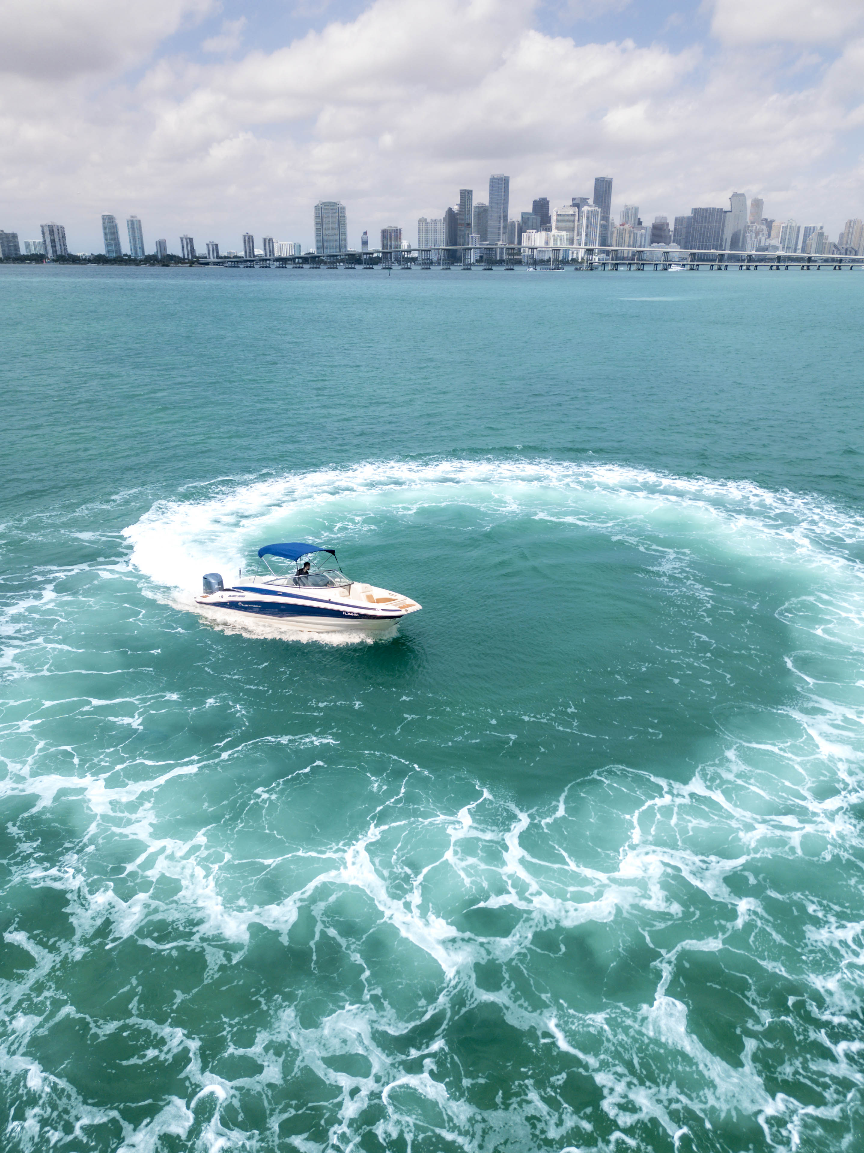 26' Crownline Glory Daze — photo 5