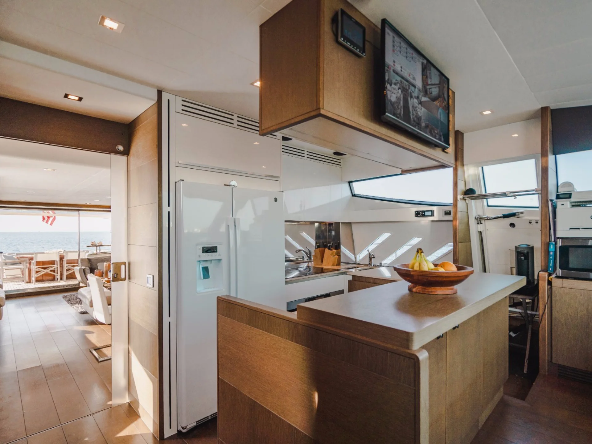87' Ferretti – Top Shelf — photo 21