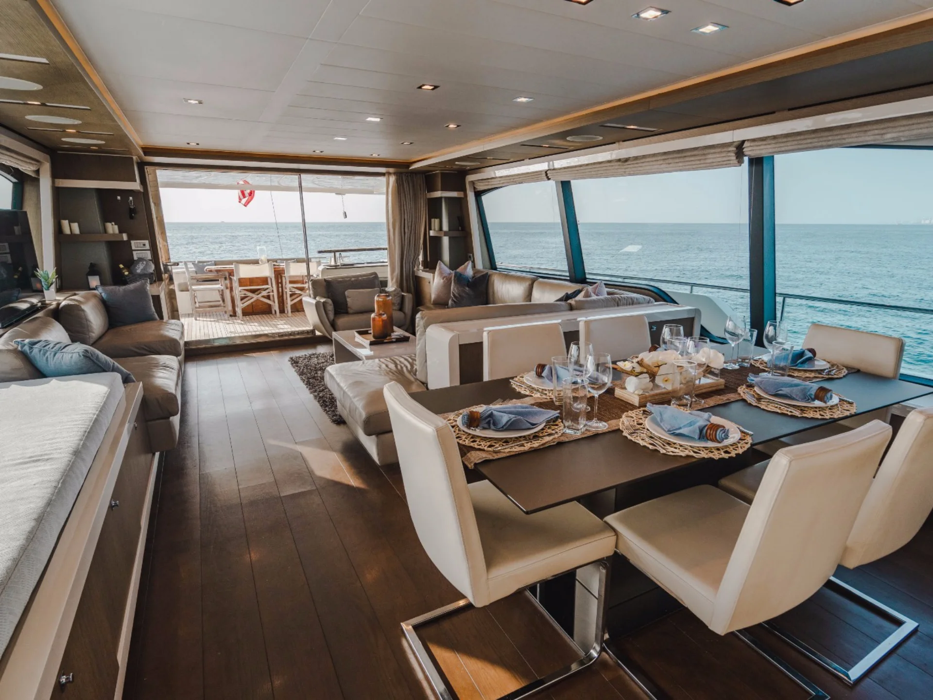 87' Ferretti – Top Shelf — photo 19