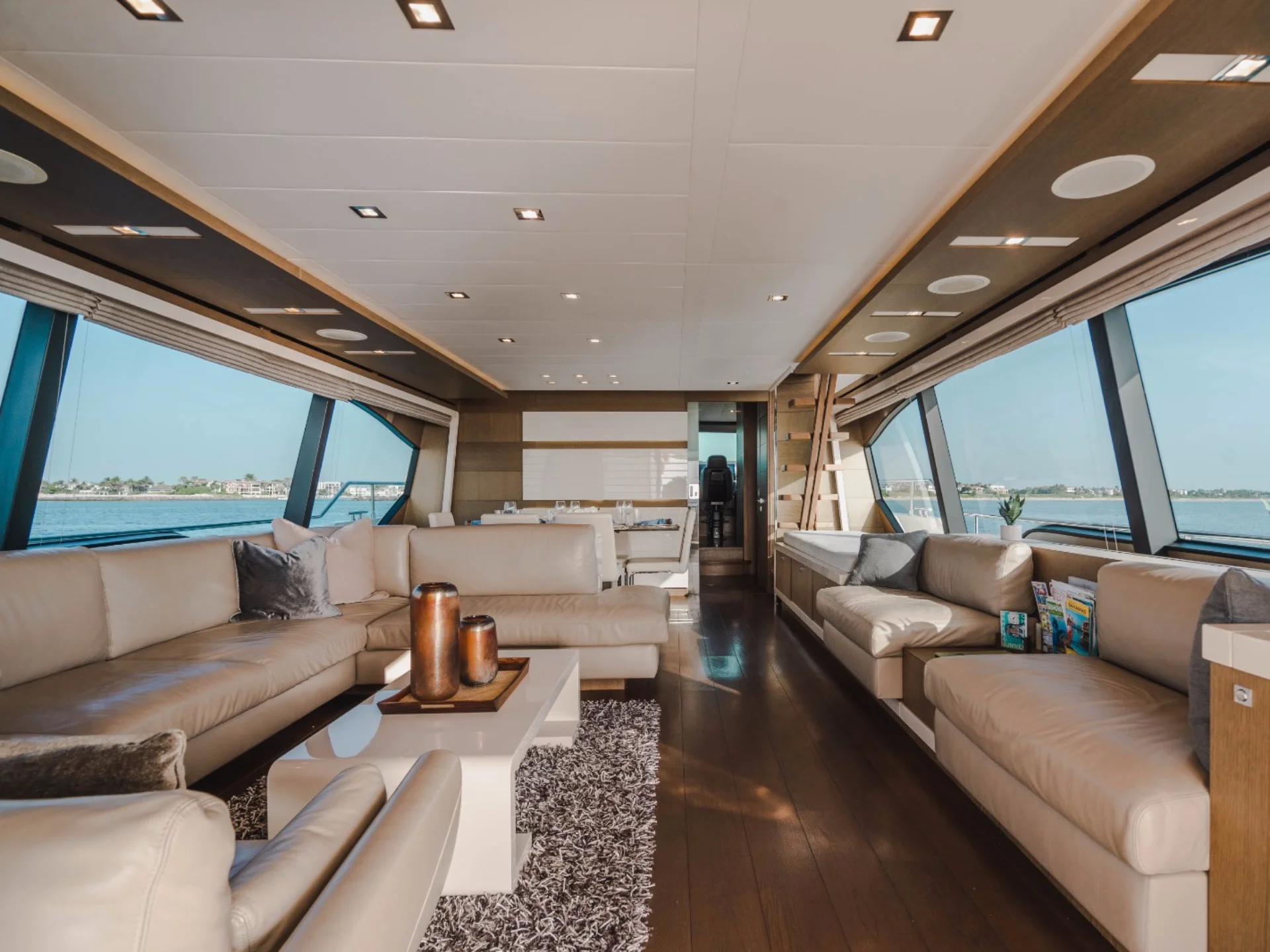 87' Ferretti – Top Shelf — photo 32