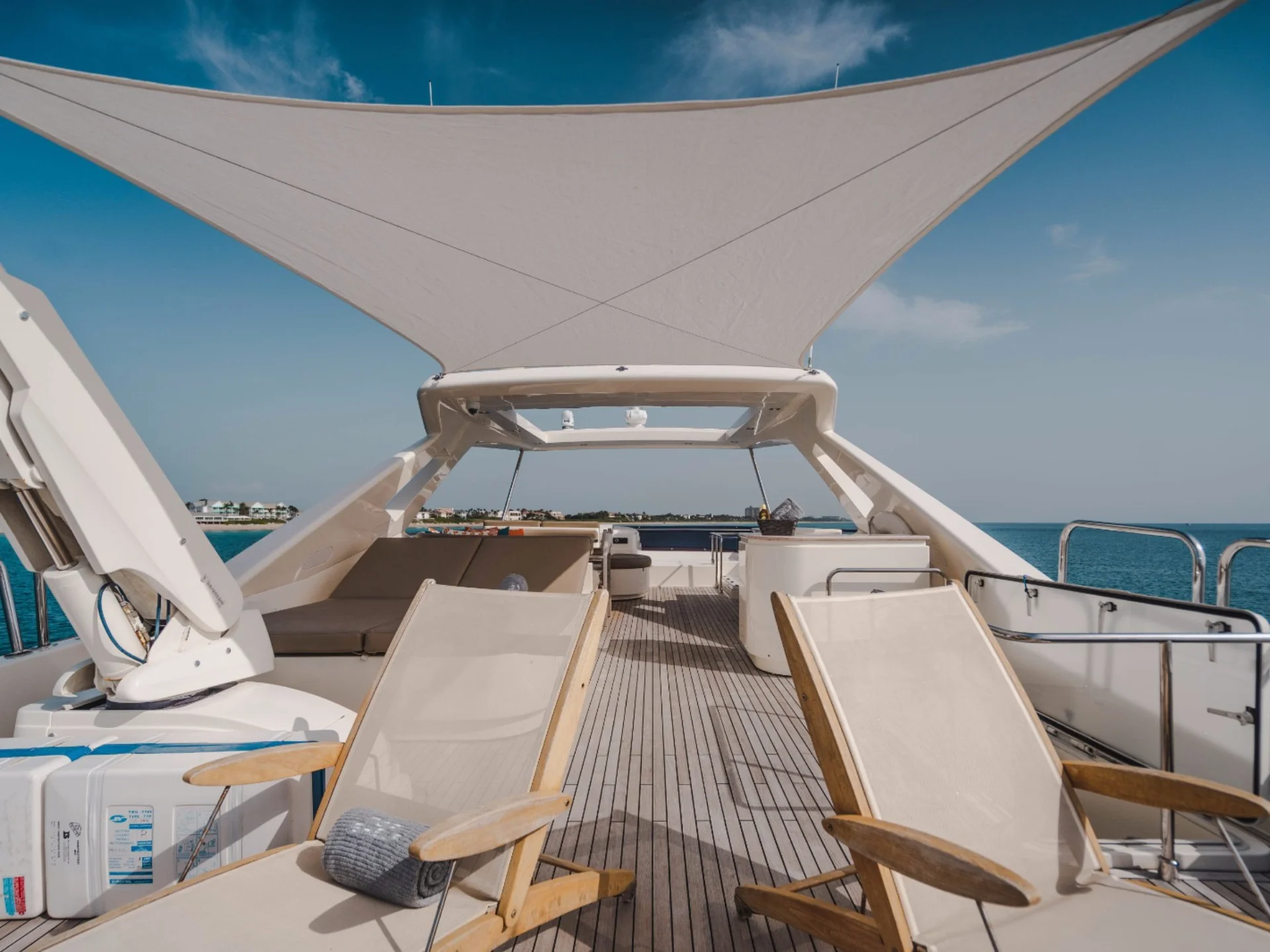 87' Ferretti – Top Shelf — photo 9