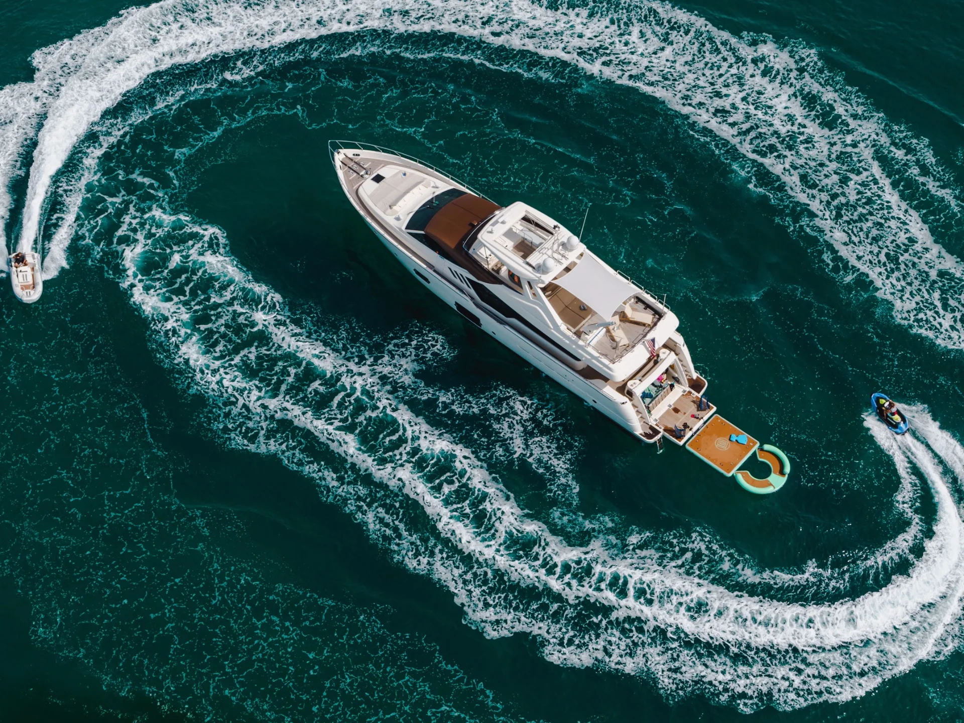 87' Ferretti – Top Shelf — photo 35