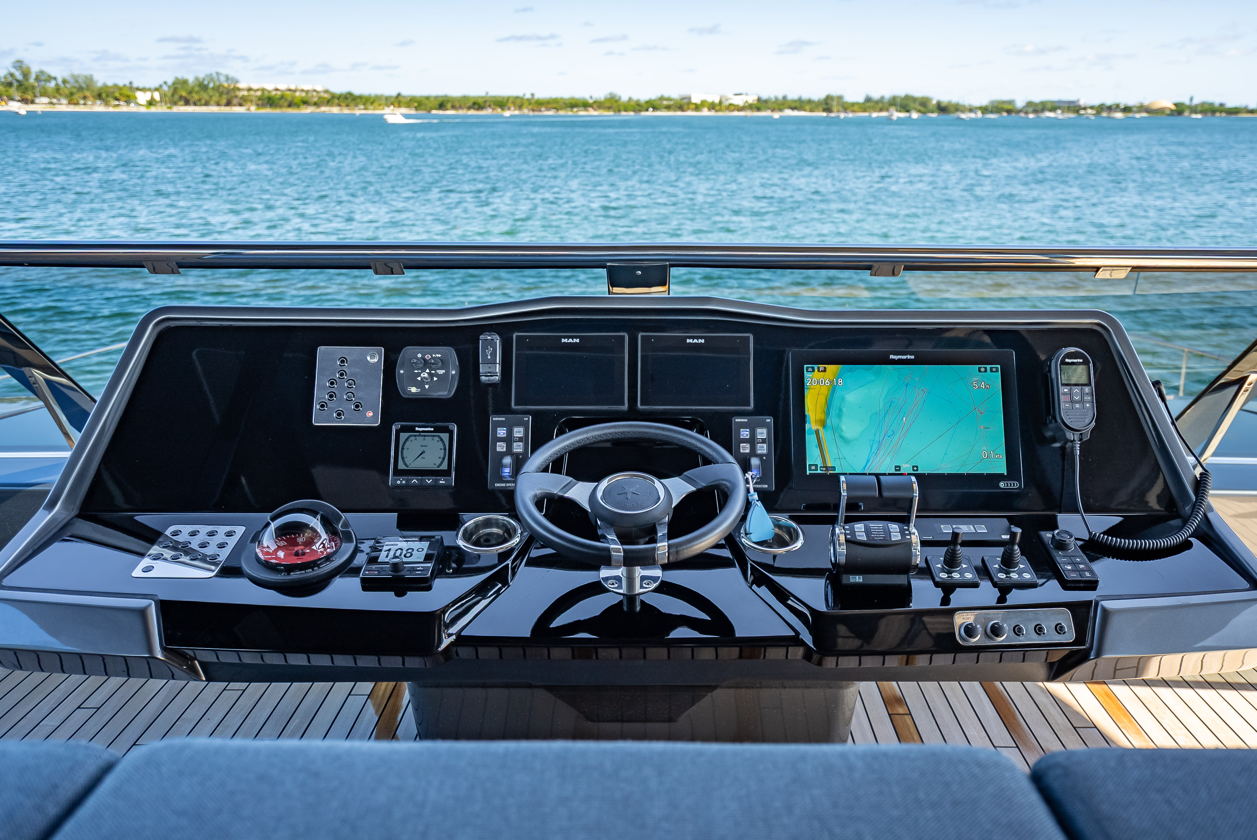 70’ (2026) Sunreef Power Catamaran — photo 17