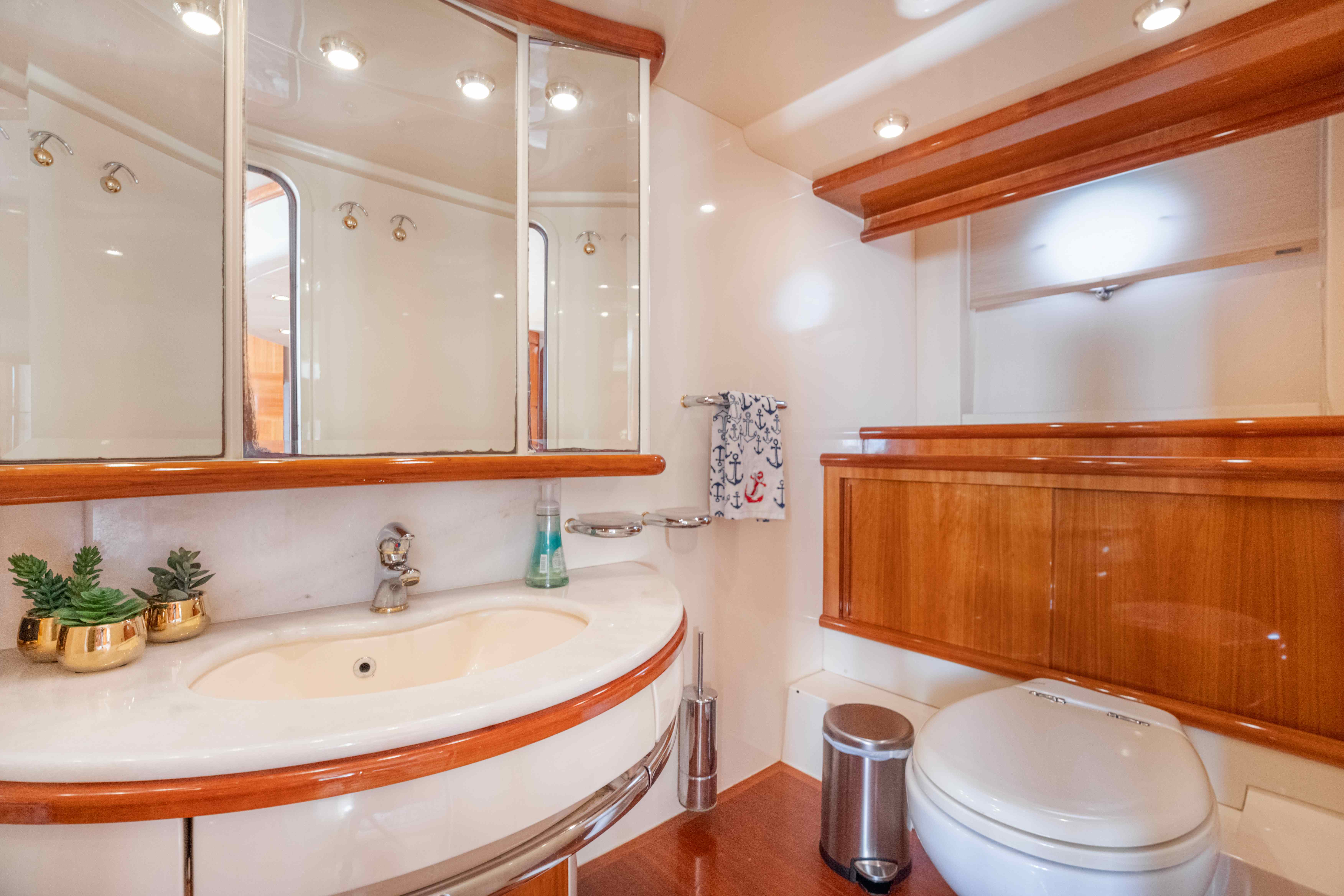 65' Azimut Allegra — photo 7