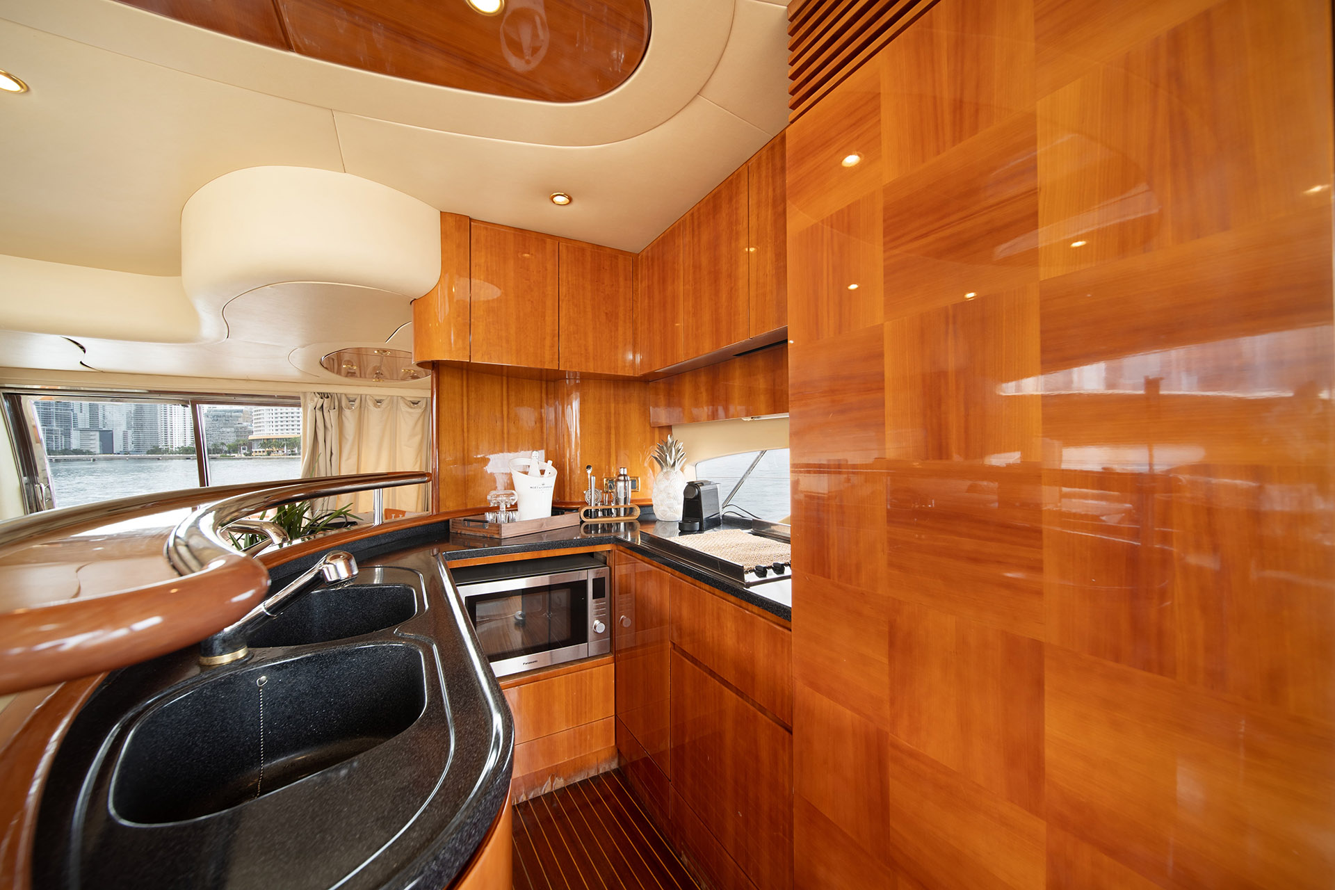 65' Azimut Allegra — photo 3