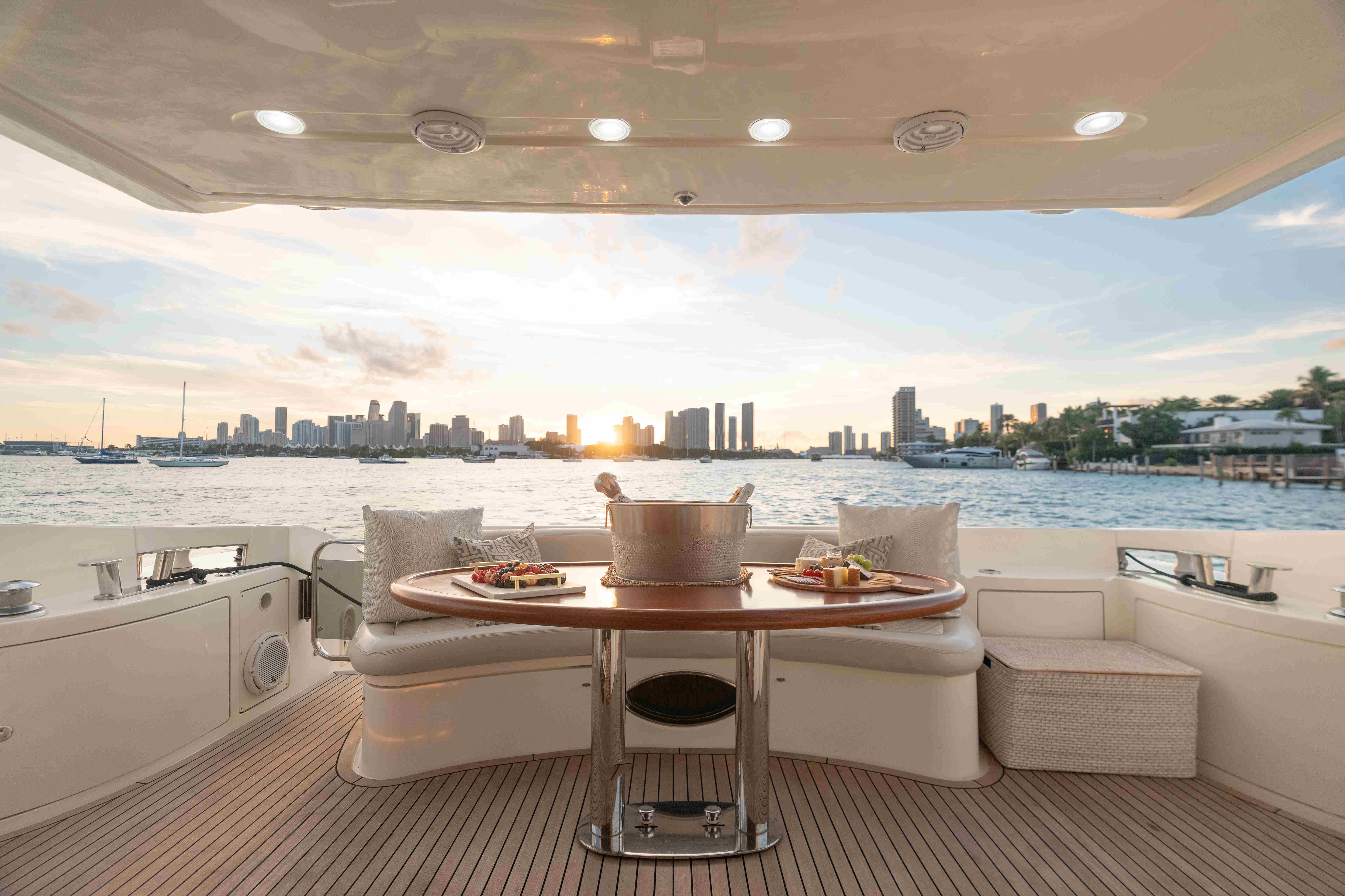 65' Azimut Allegra — photo 10