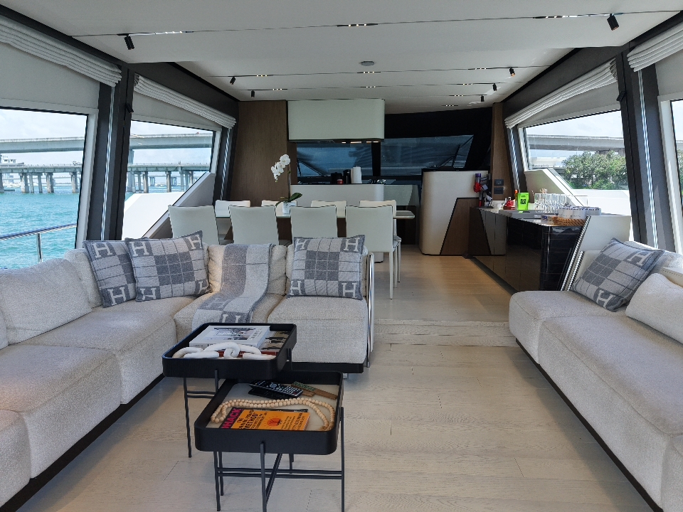2024 Ferretti 80' Silver Moon — photo 10