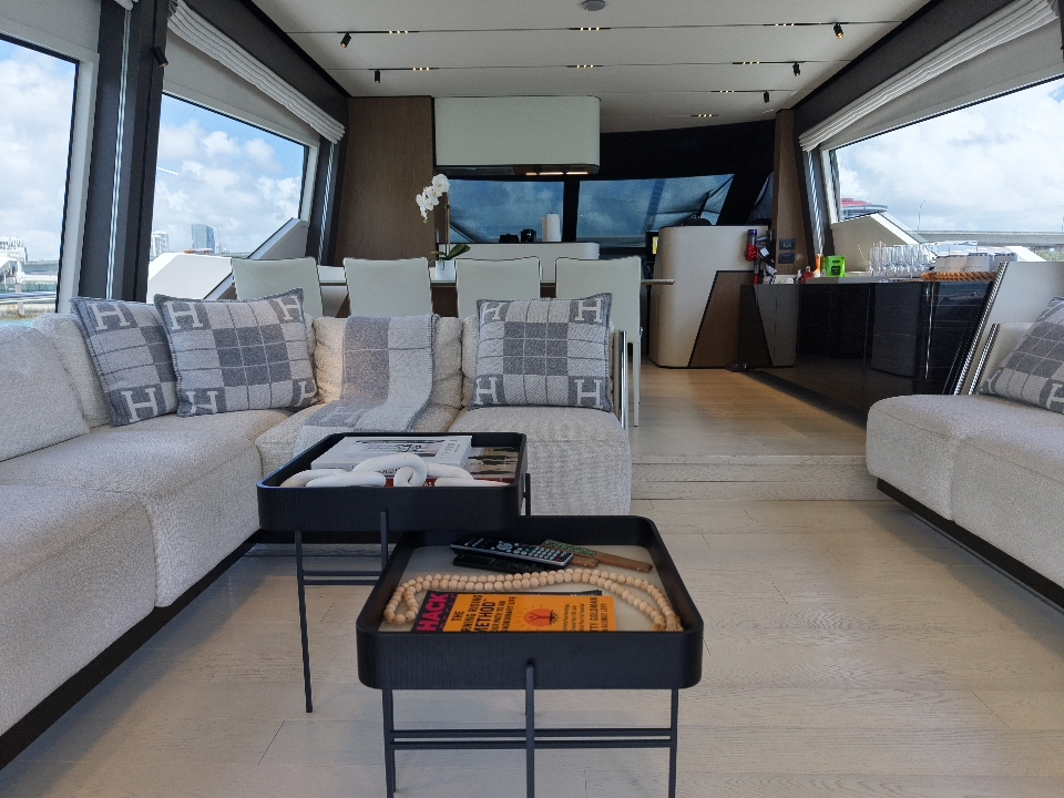 2024 Ferretti 80' Silver Moon — photo 6