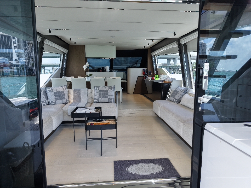 2024 Ferretti 80' Silver Moon — photo 8