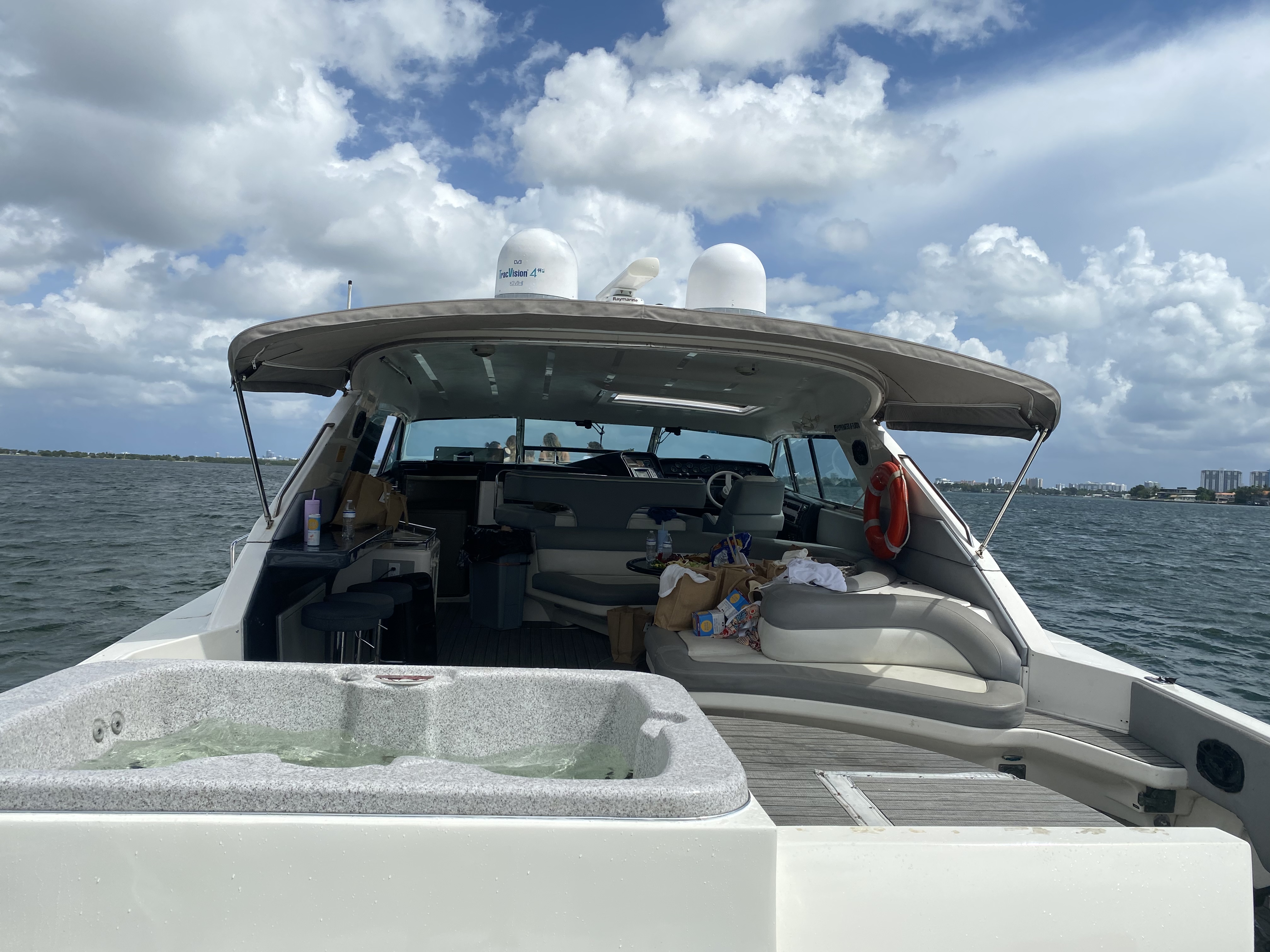 70' Sea Ray Outrage — photo 8