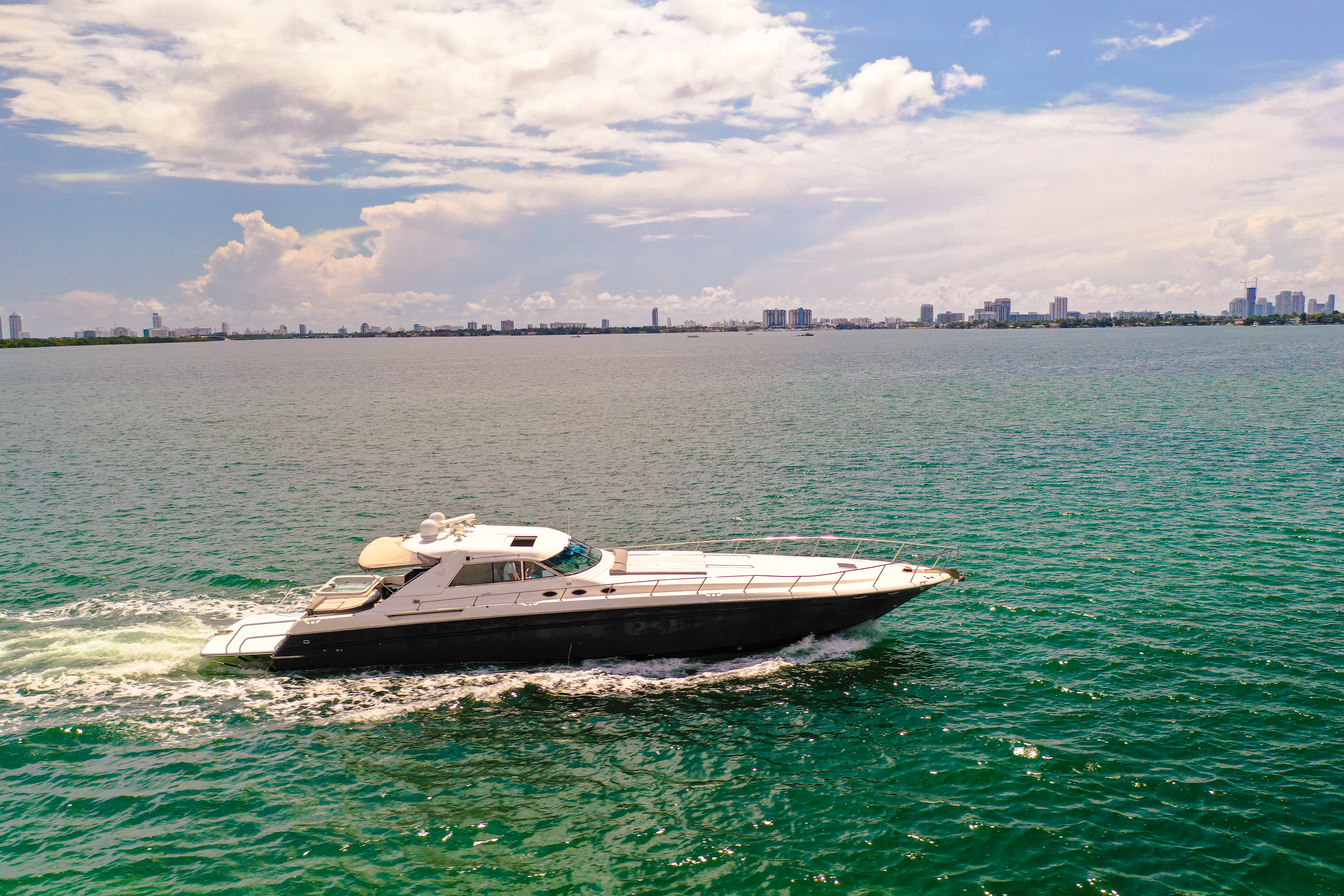 70' Sea Ray Outrage — photo 9
