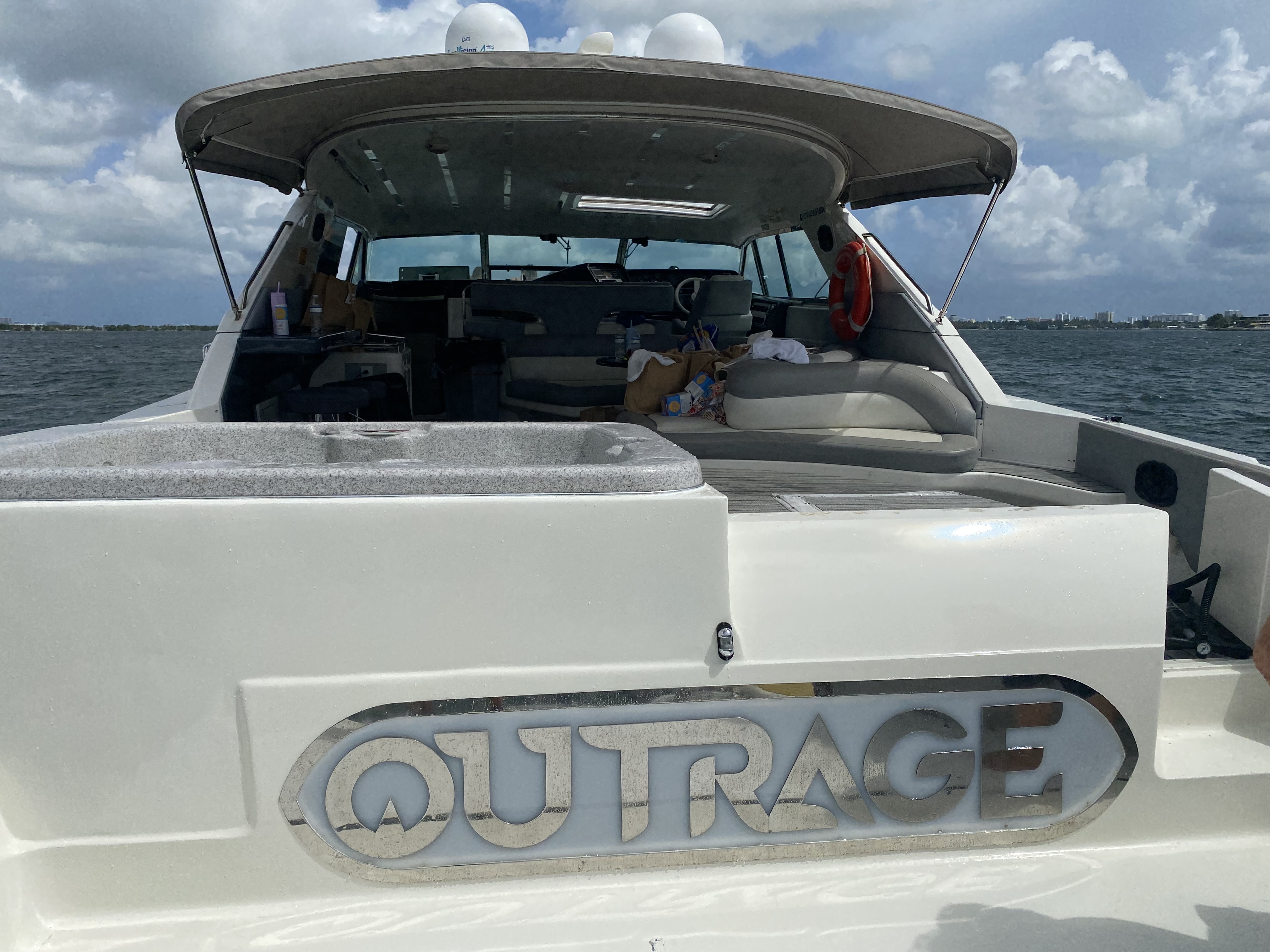 70' Sea Ray Outrage — photo 2