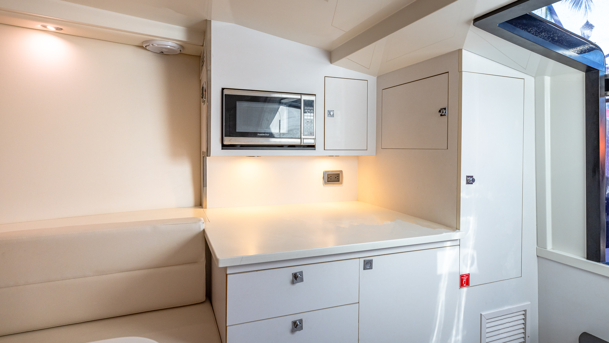 40' VanDutch — photo 5